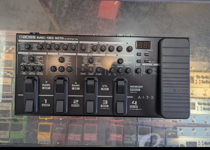 BOSS ME-90 - Guitar Effects Processor