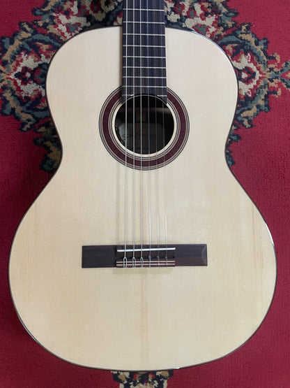 Kremona Rondo RSE Electric Classical Guitar