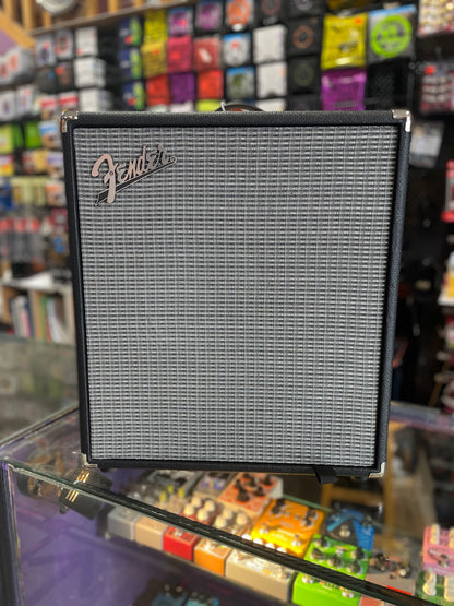 Fender Rumble 100 - Electric Bass Combo Amplifier