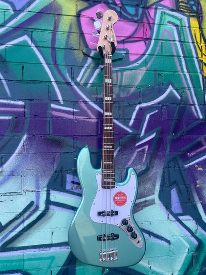 Squier Affinity Series Active Jazz Bass - Mystic Sea Foam Green