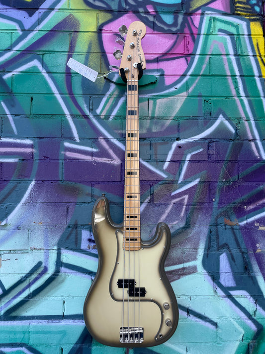 Squier Limited Edition Classic Vibe 70s Precision Bass - Antigua