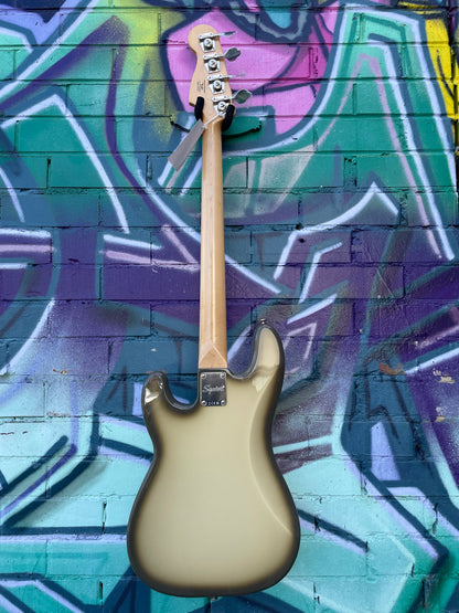 Squier Limited Edition Classic Vibe 70s Precision Bass - Antigua